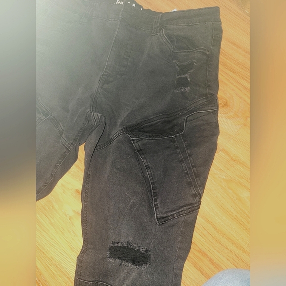 Black Ripped jeggings - Picture 4 of 6